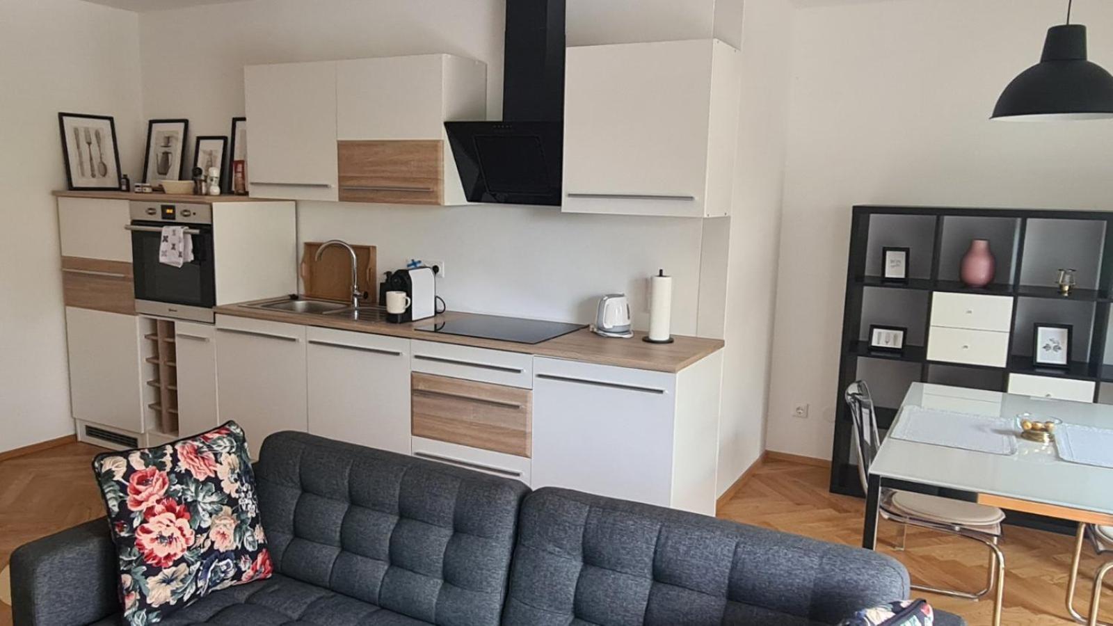 Top Apartments Kaiserebersdorf Wenen Buitenkant foto